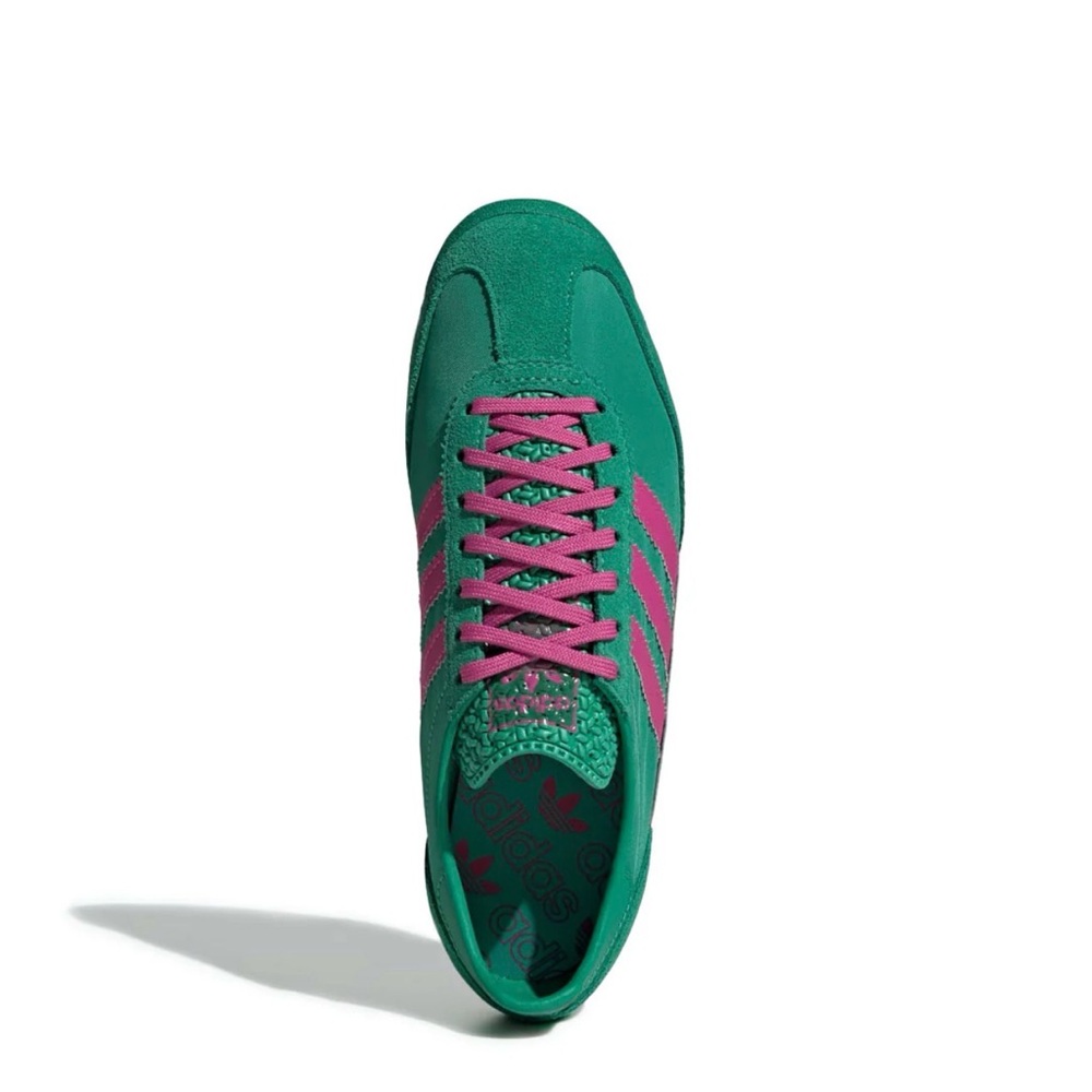 adidas Women's Green and Pink Retro Running Shoe NWT - 474999